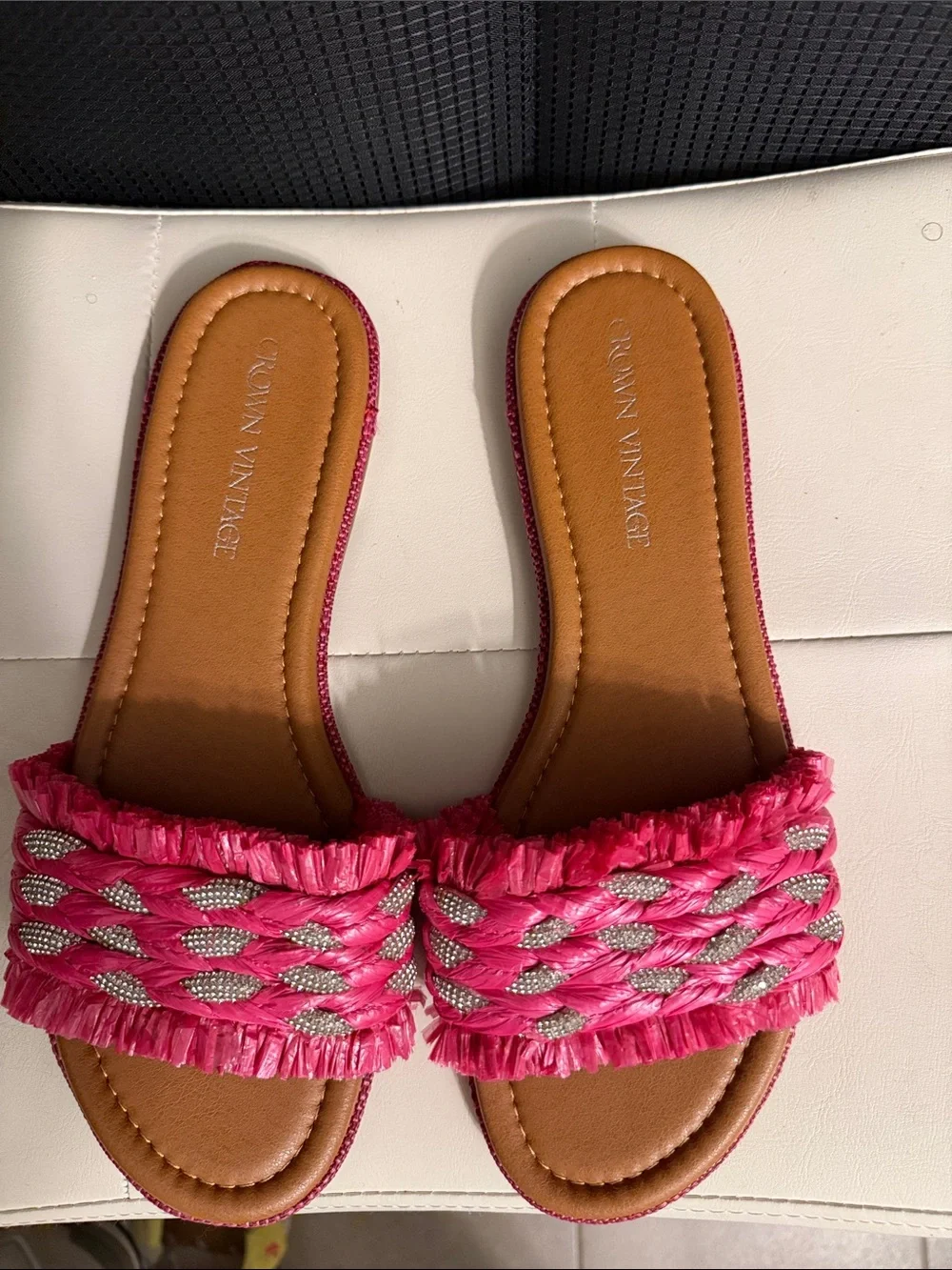 Crown Vintage Hot Pink Braided Raffia Slide Sandals with Silver Accents Sz 11